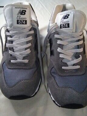 New Balance Classics 574 Size 9 Men Gray
